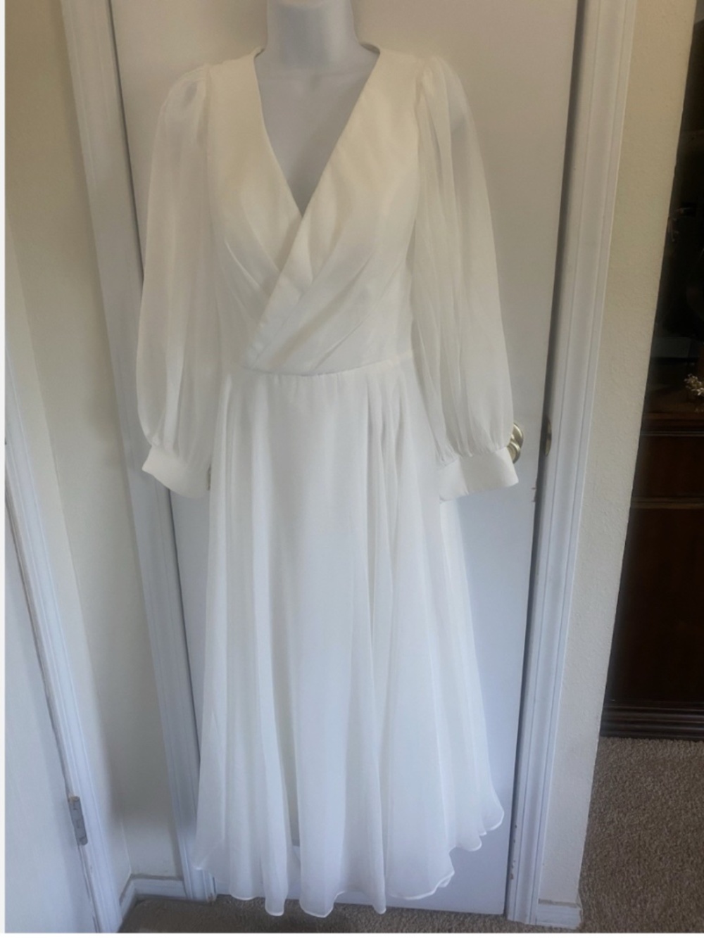 JJ's House ( Merry)Ivory Chiffon Long Sleeve Wedding Dress Size 12 – NWT